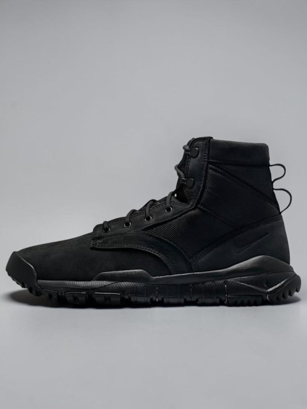 Nike SFB 6" NSW Leather Men Water Repellent Boot Size 12 Triple Black 862507 001